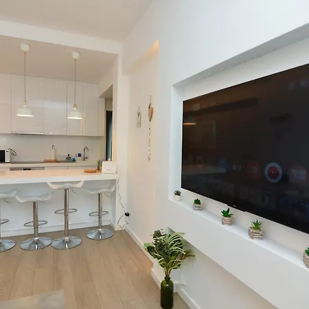 Apartment Acropolis Area 6 Min Walk To Metro And Ancient Sites *