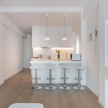 Acropolis Area 6 Min Walk To Metro And Ancient Sites *